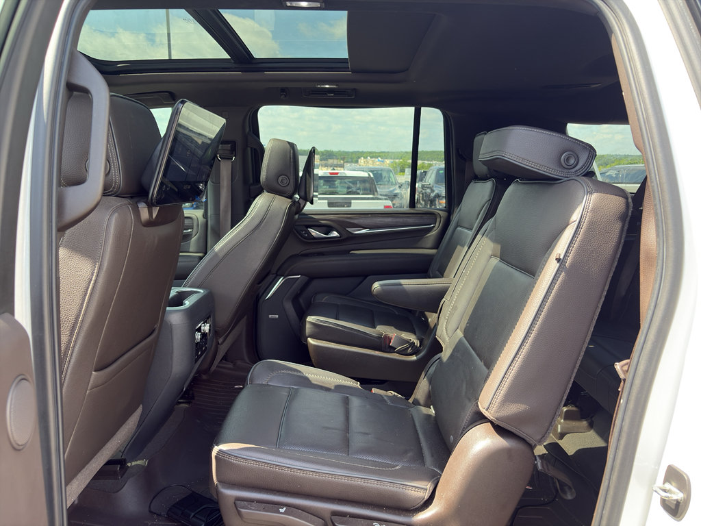 Used 2021 GMC Yukon XL Denali AWD/4WD image 12