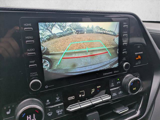 Used 2021 Toyota Highlander XSE AWD/4WD image 13