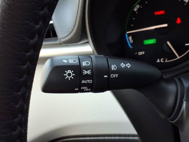 Used 2025 Toyota Sienna XLE FWD image 21