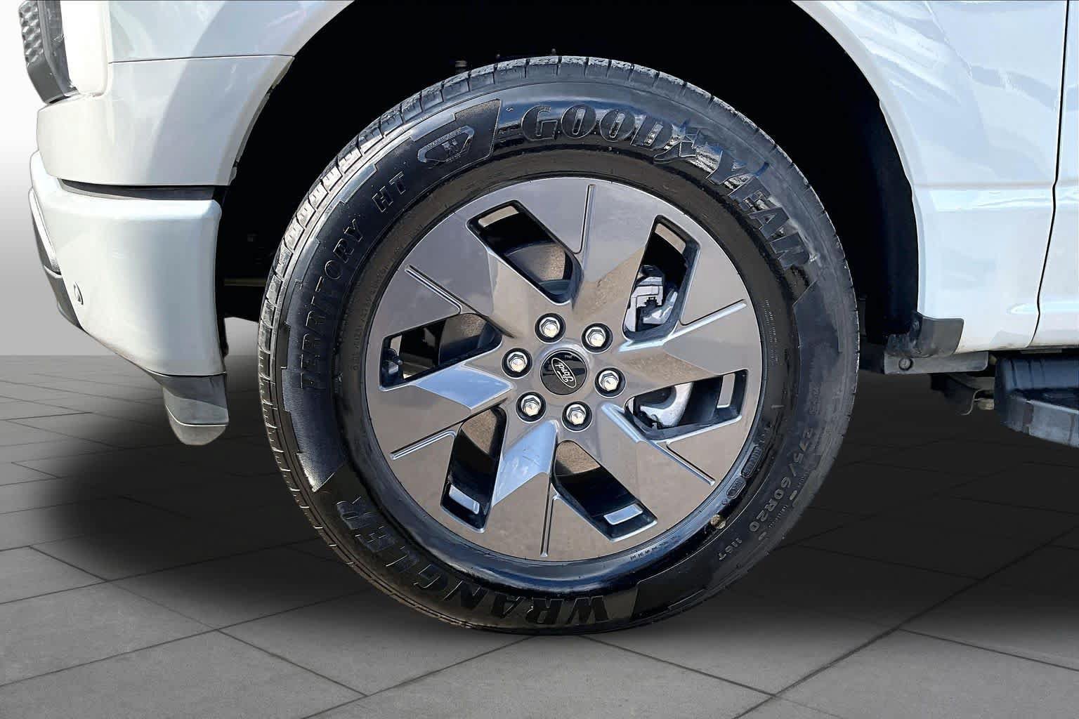 Certified 2024 Ford F150 Lightning Flash AWD/4WD image 10