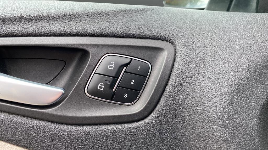 Certified 2017 Ford Escape Titanium image 32