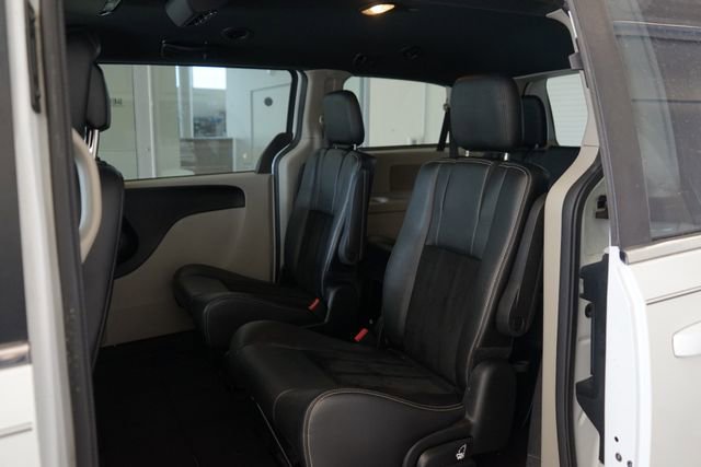 Used 2018 Dodge Grand Caravan SXT image 20