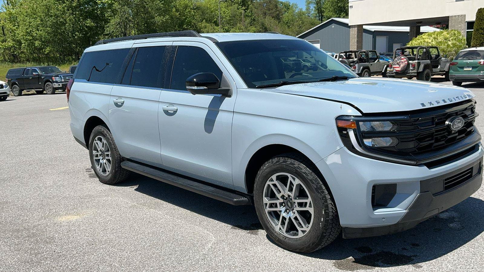 Certified 2026 Ford Expedition Max Active AWD/4WD image 4