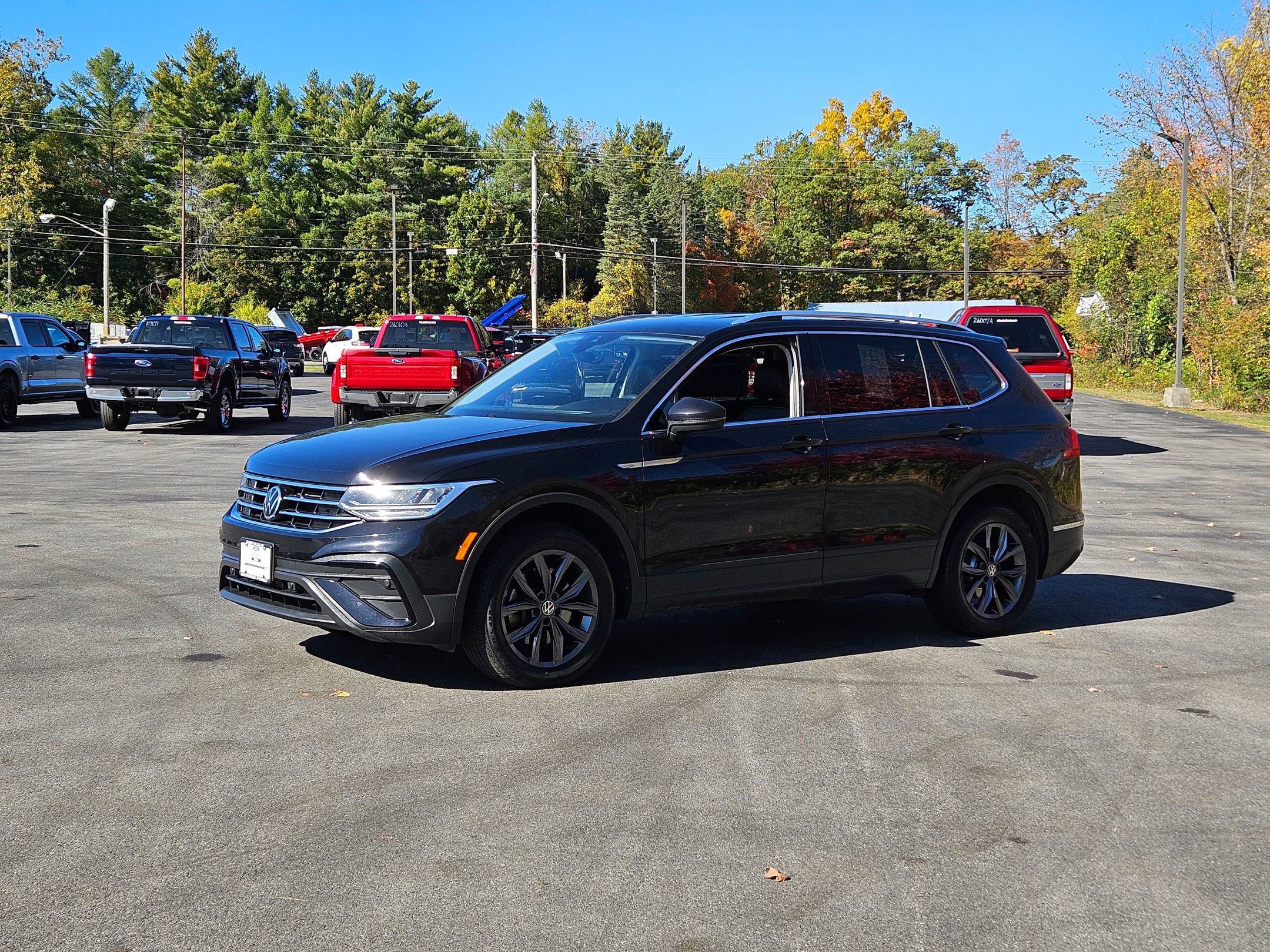 Used 2022 Volkswagen Tiguan SE image 5