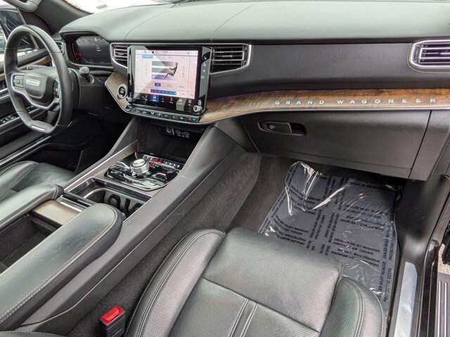 Used 2024 Jeep Grand Wagoneer L 4WD image 32