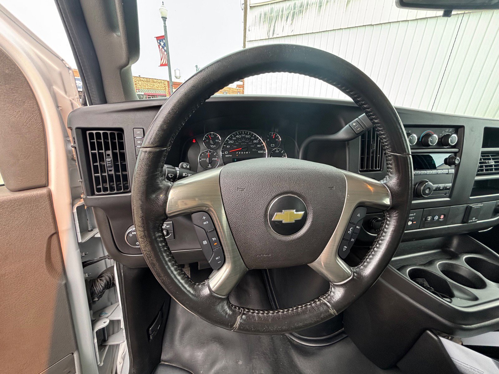 Used 2019 Chevrolet Express 3500 w/ Driver Convenience Package image 24