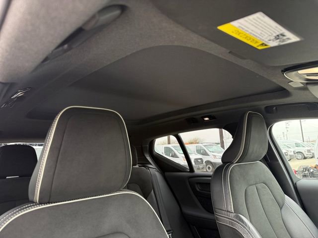 Used 2021 Volvo XC40 P8 Recharge image 11