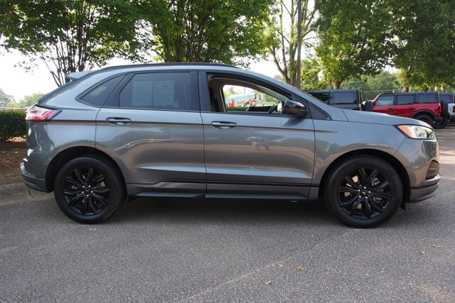 Certified 2022 Ford Edge SE w/ Black Appearance Package AWD/4WD image 8