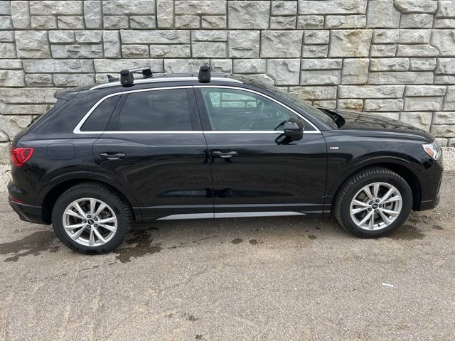 Used 2023 Audi Q3 2.0T Premium Plus w/ Premium Plus Package AWD/4WD image 2