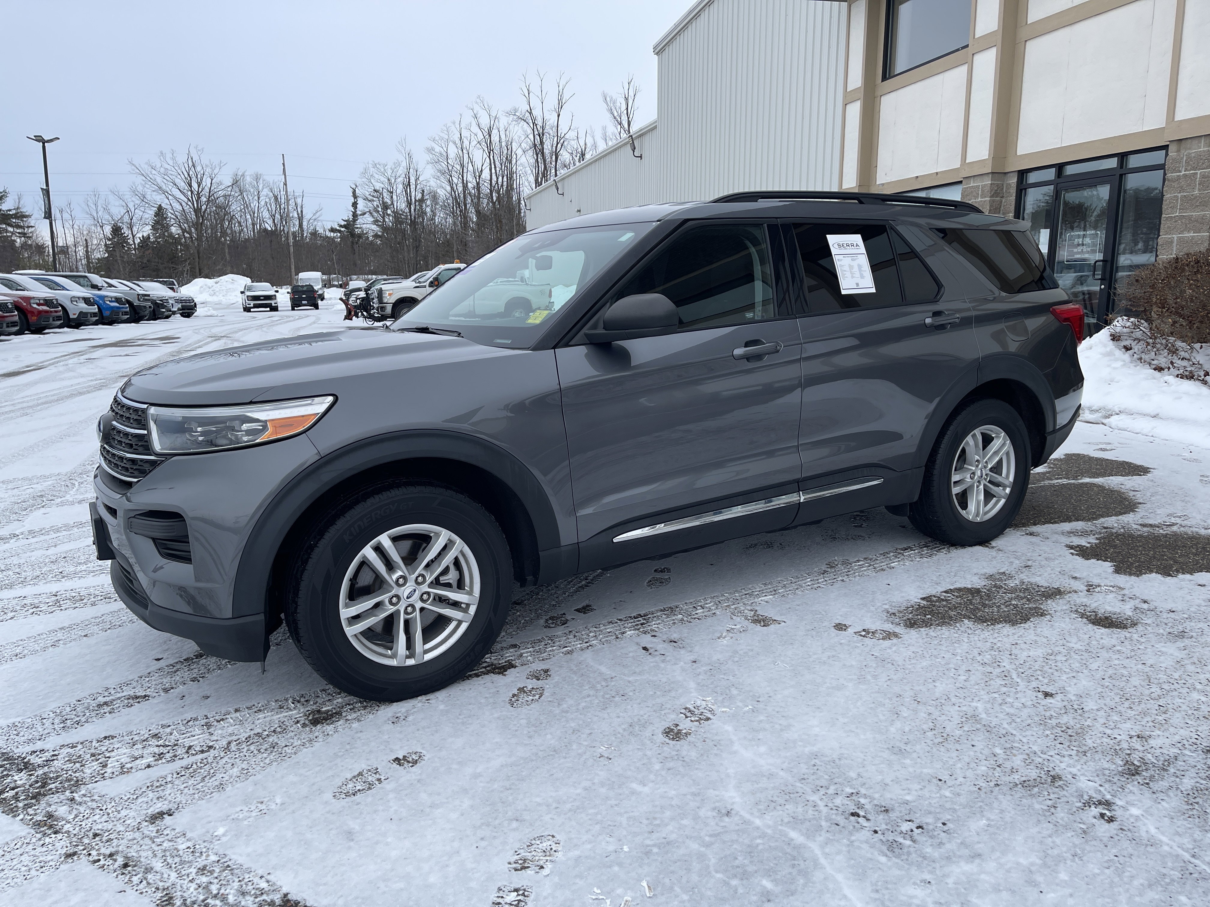 Certified 2022 Ford Explorer XLT w/ Class IV Trailer Tow Package image 8