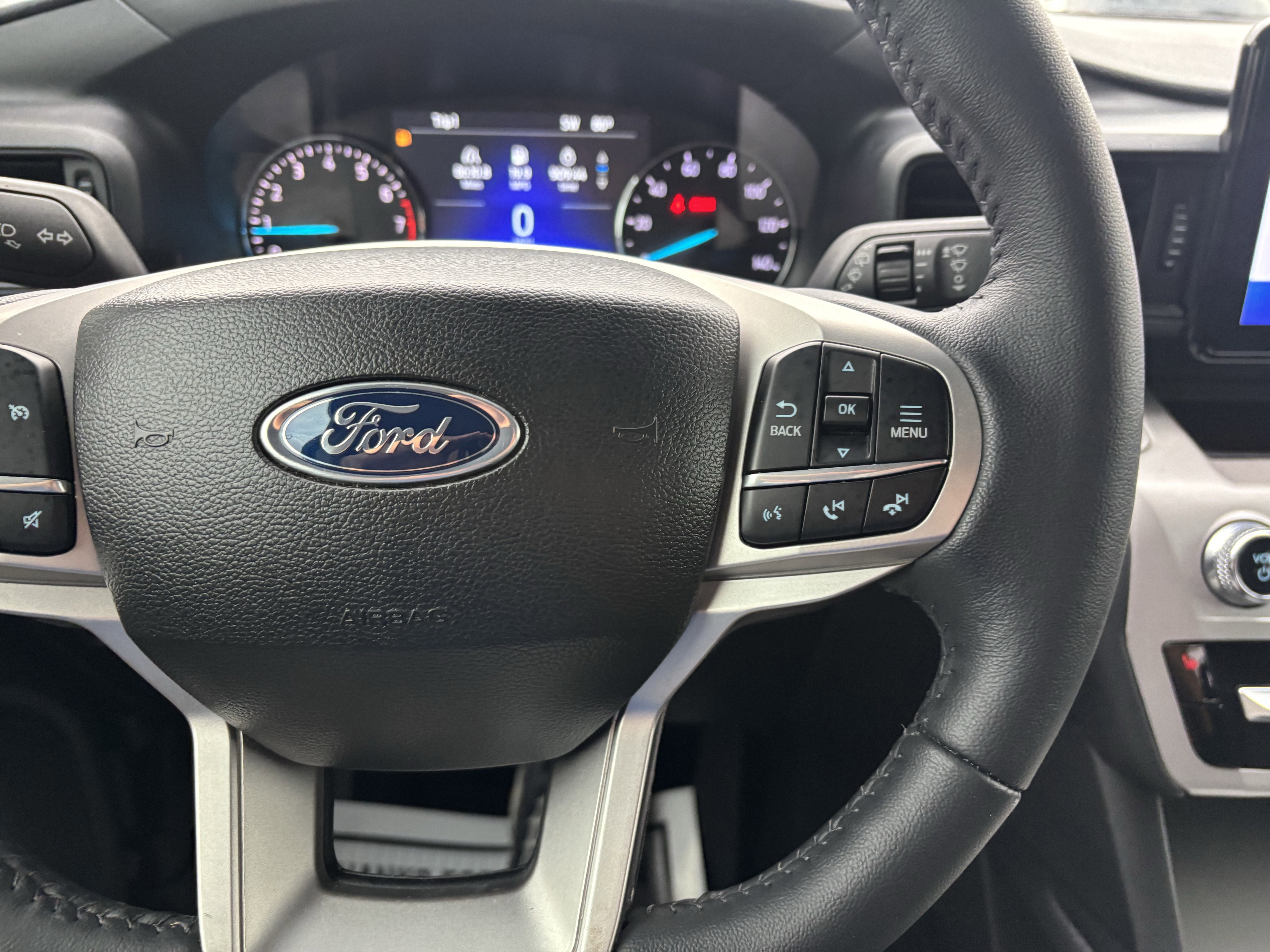 Certified 2023 Ford Explorer XLT image 30