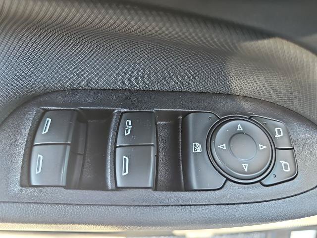 Used 2022 Chevrolet Equinox RS w/ Infotainment Package FWD image 28