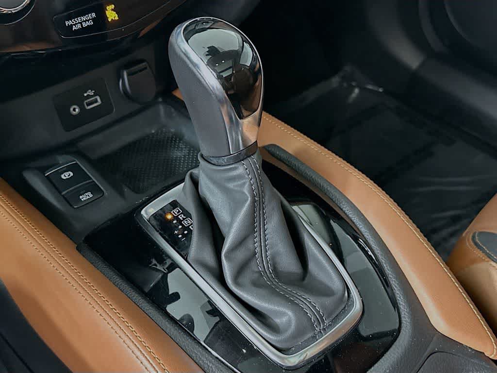Used 2018 Nissan Rogue SL w/ Premium Package FWD image 19