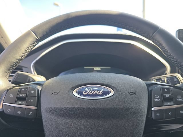 Certified 2025 Ford Escape Platinum AWD/4WD image 29