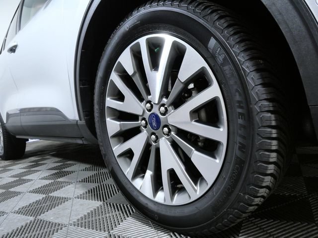 Certified 2020 Ford Escape Titanium AWD/4WD image 2