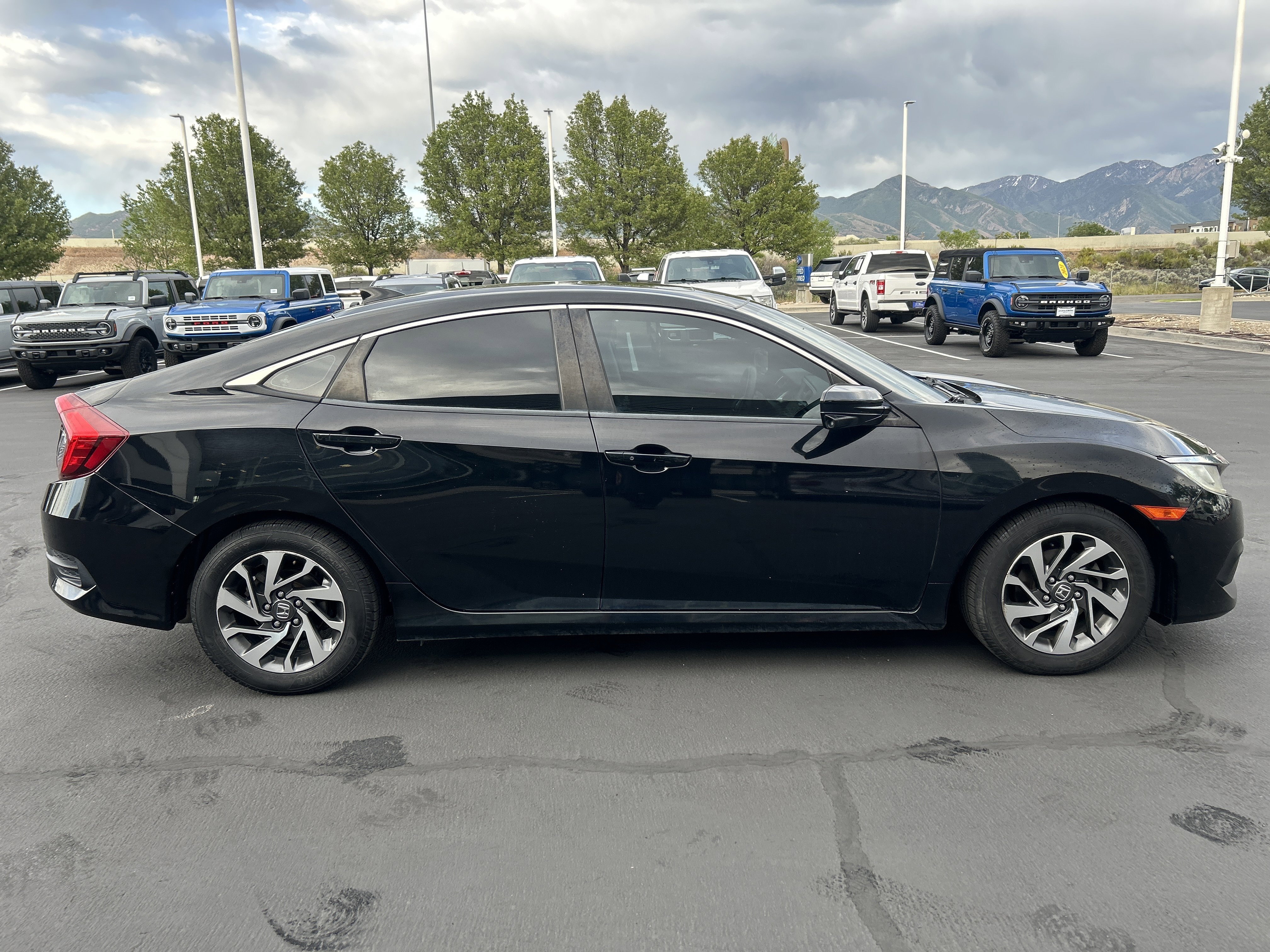 Used 2017 Honda Civic EX image 6