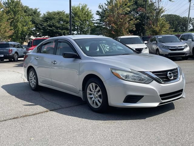 Used 2018 Nissan Altima 2.5 S w/ S Convenience Package FWD image 7
