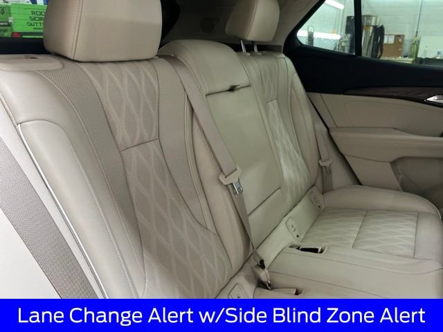Used 2022 Buick Envision Avenir w/ Technology Package II AWD/4WD image 42