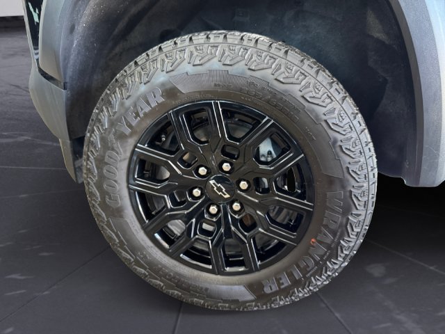 Used 2024 Chevrolet Colorado Trail Boss w/ Advanced Trailering Package AWD/4WD image 14