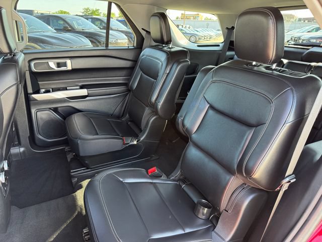 Certified 2024 Ford Explorer XLT w/ Equipment Group 202A AWD/4WD image 16