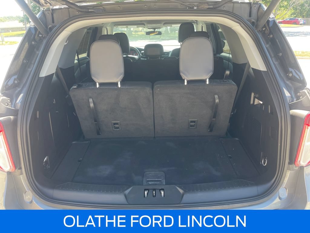 Certified 2023 Ford Explorer XLT w/ Equipment Group 202A AWD/4WD image 31