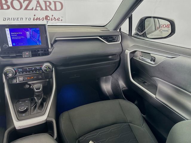 Used 2023 Toyota RAV4 SE image 28
