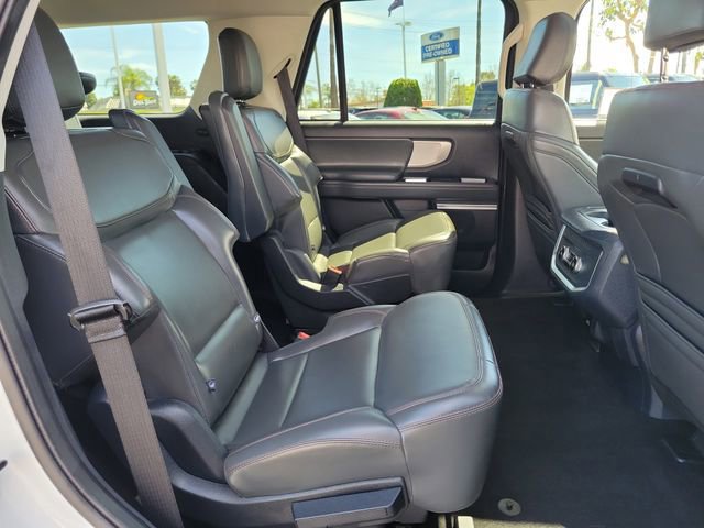 Certified 2025 Ford Expedition Active image 27