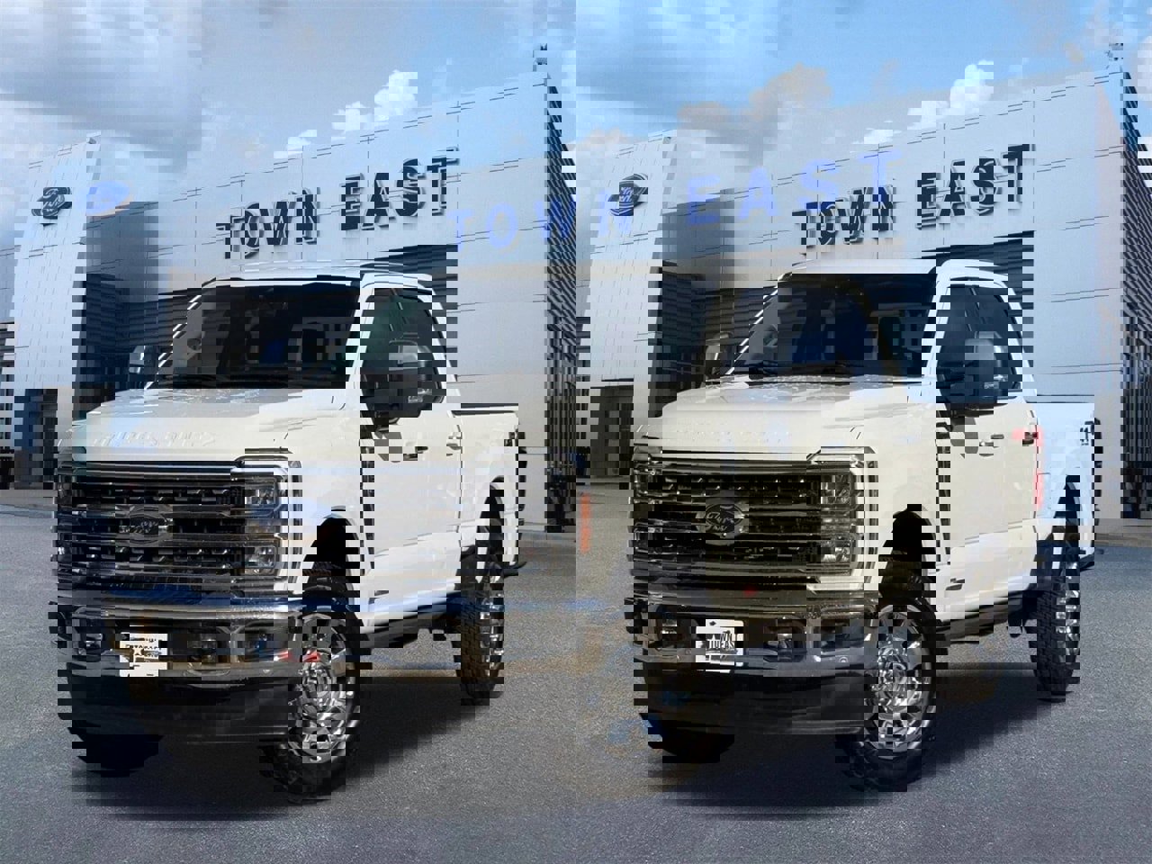 Certified 2023 Ford F350 Lariat w/ Lariat Ultimate Package