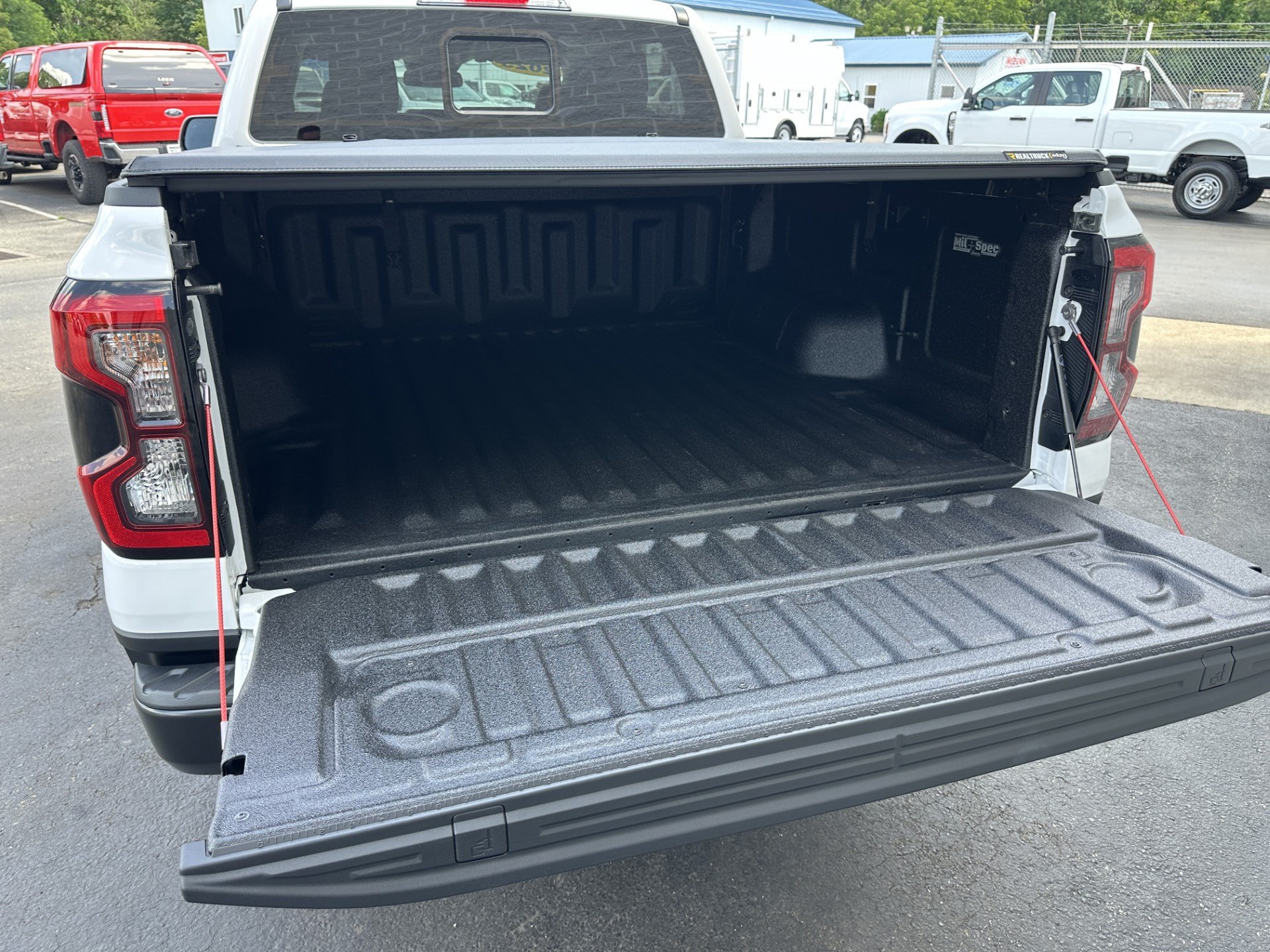 Certified 2025 Ford Ranger Lariat w/ FX4 Off-Road Package AWD/4WD image 7