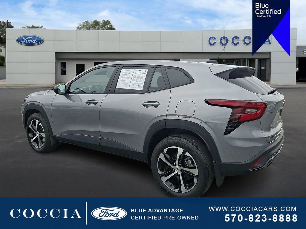 Used 2024 Chevrolet Trax RS w/ Driver Confidence Package image 3