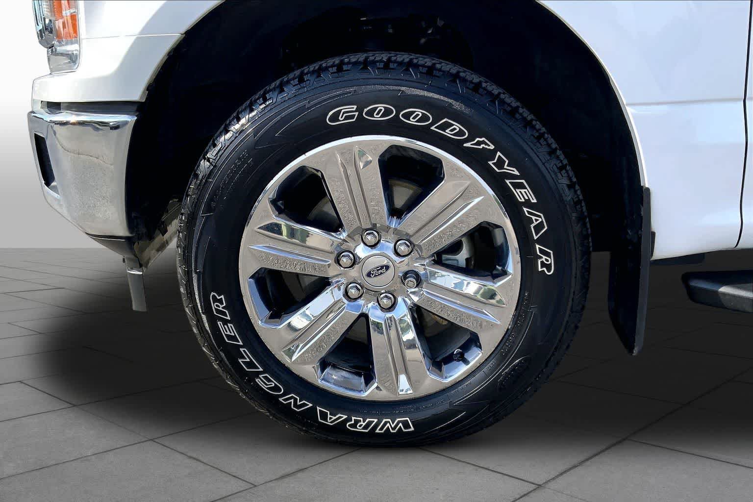 Certified 2018 Ford F150 XLT w/ Equipment Group 302A Luxury AWD/4WD image 11