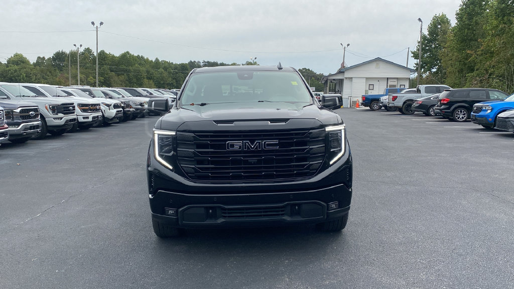 Used 2025 GMC Sierra 1500 Elevation w/ Elevation Premium Package AWD/4WD image 2