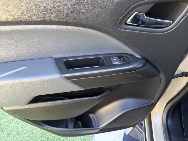 Used 2022 Chevrolet Colorado Z71 RWD image 17