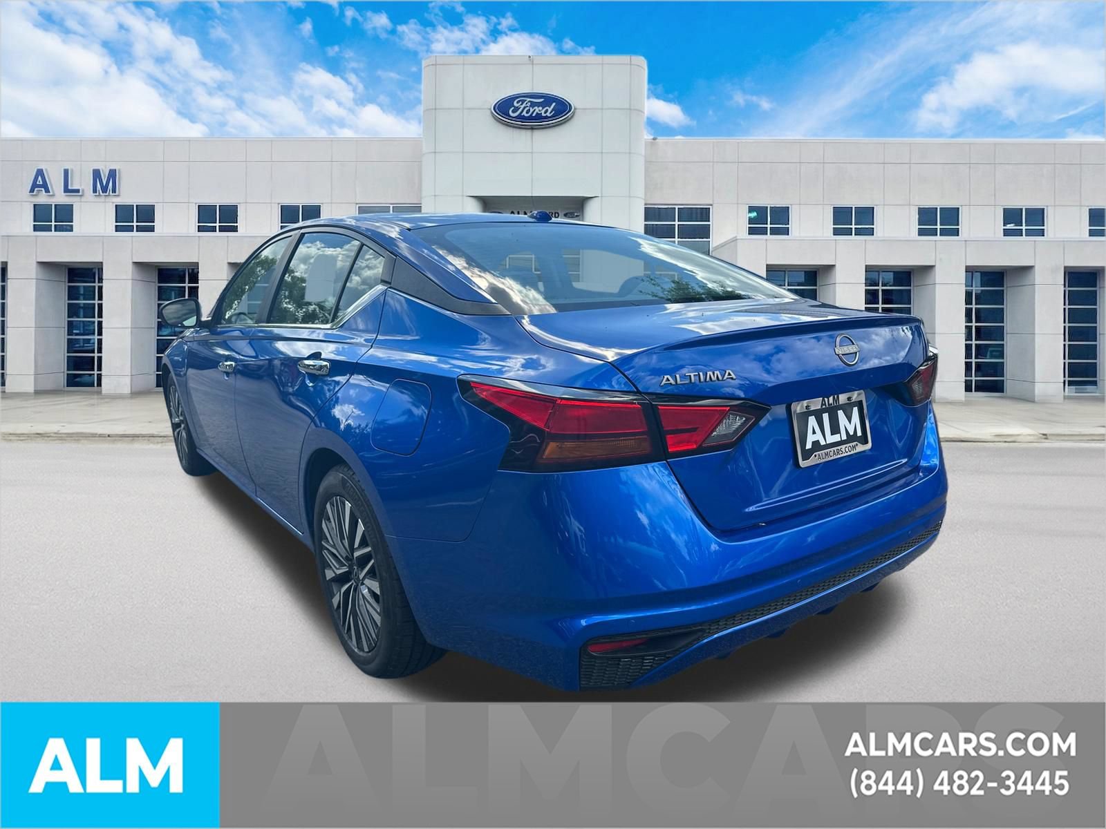 Used 2025 Nissan Altima 2.5 SV FWD image 8