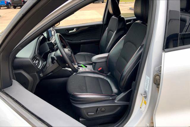 Certified 2025 Ford Escape ST-Line image 10