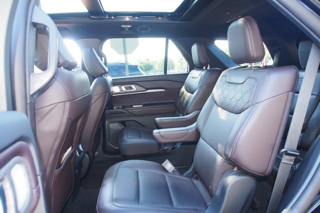 Certified 2025 Ford Explorer Platinum w/ LUX Leather Package AWD/4WD image 23