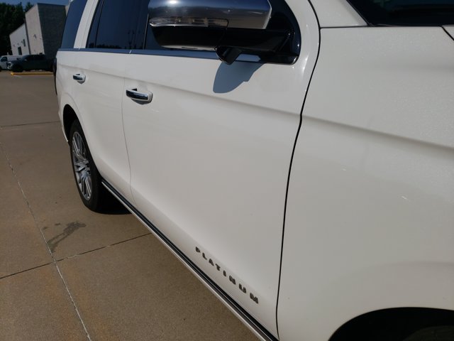 Certified 2023 Ford Expedition Platinum AWD/4WD image 9