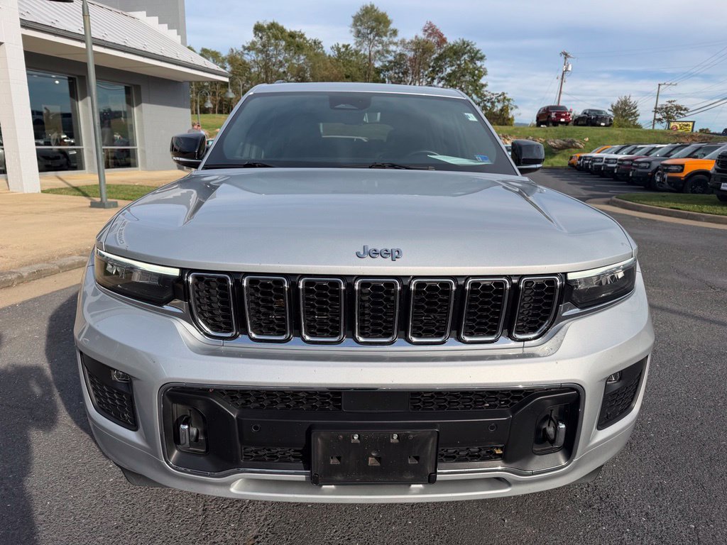 Used 2021 Jeep Grand Cherokee L Overland w/ Luxury Tech Group IV AWD/4WD image 8