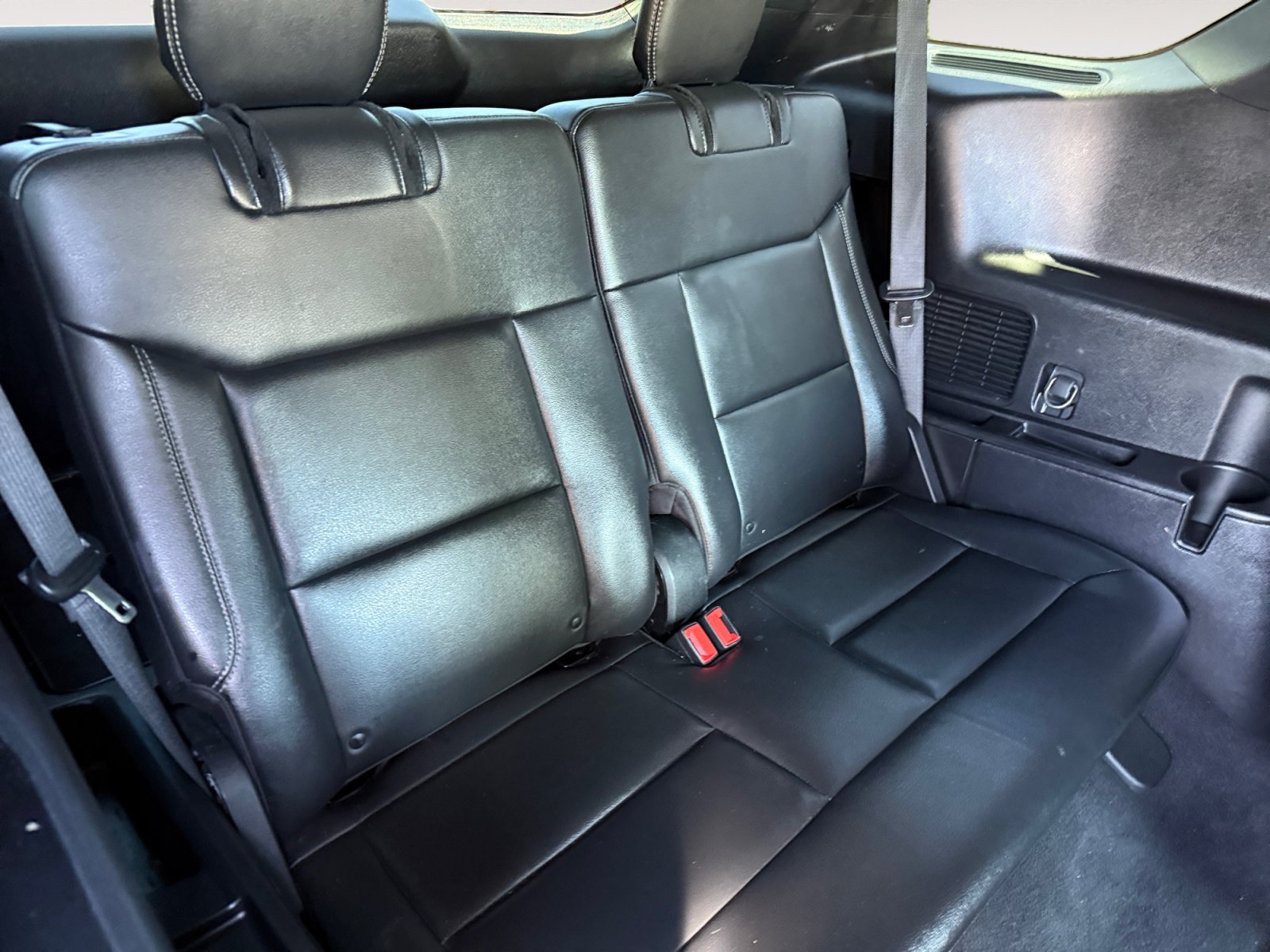 Certified 2020 Ford Explorer XLT w/ Equipment Group 202A AWD/4WD image 18