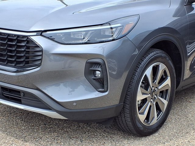 Certified 2024 Ford Escape Platinum AWD/4WD image 26