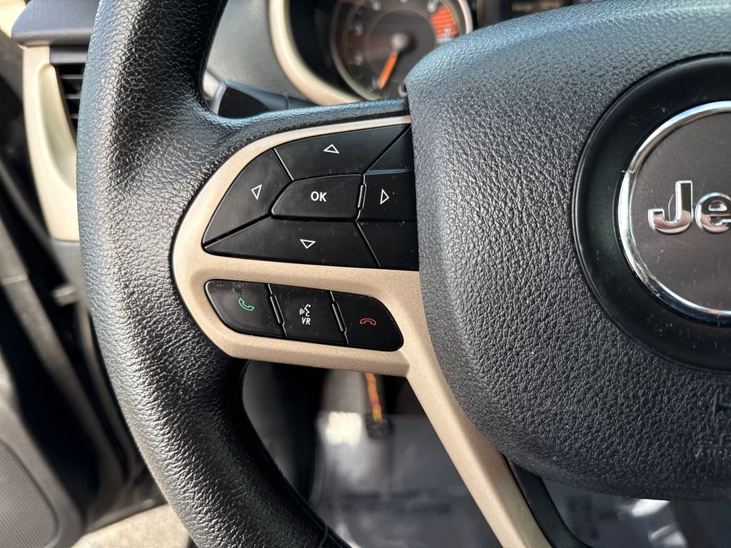 Used 2017 Jeep Cherokee Sport image 15