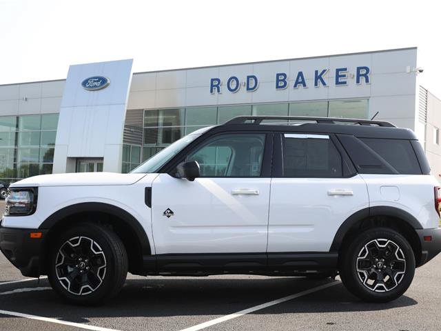 Certified 2025 Ford Bronco Sport Outer Banks w/ Outer Banks Tech Package+ AWD/4WD image 3