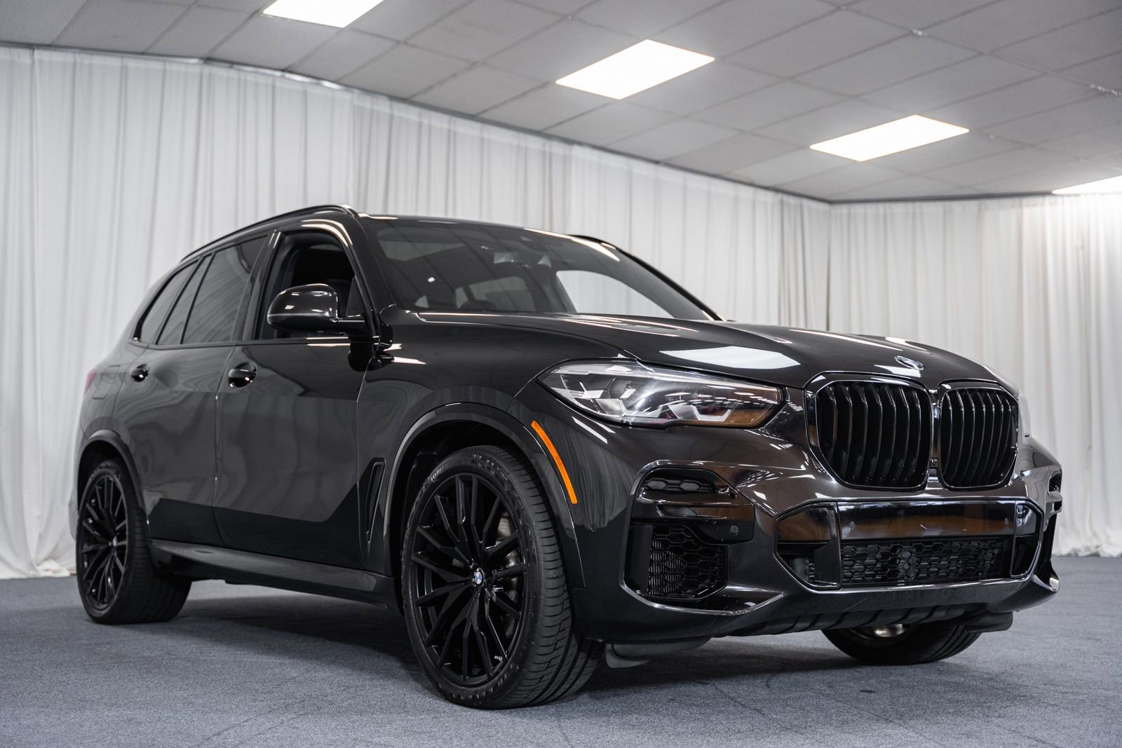 Used 2023 BMW X5 xDrive40i w/ M Sport Package