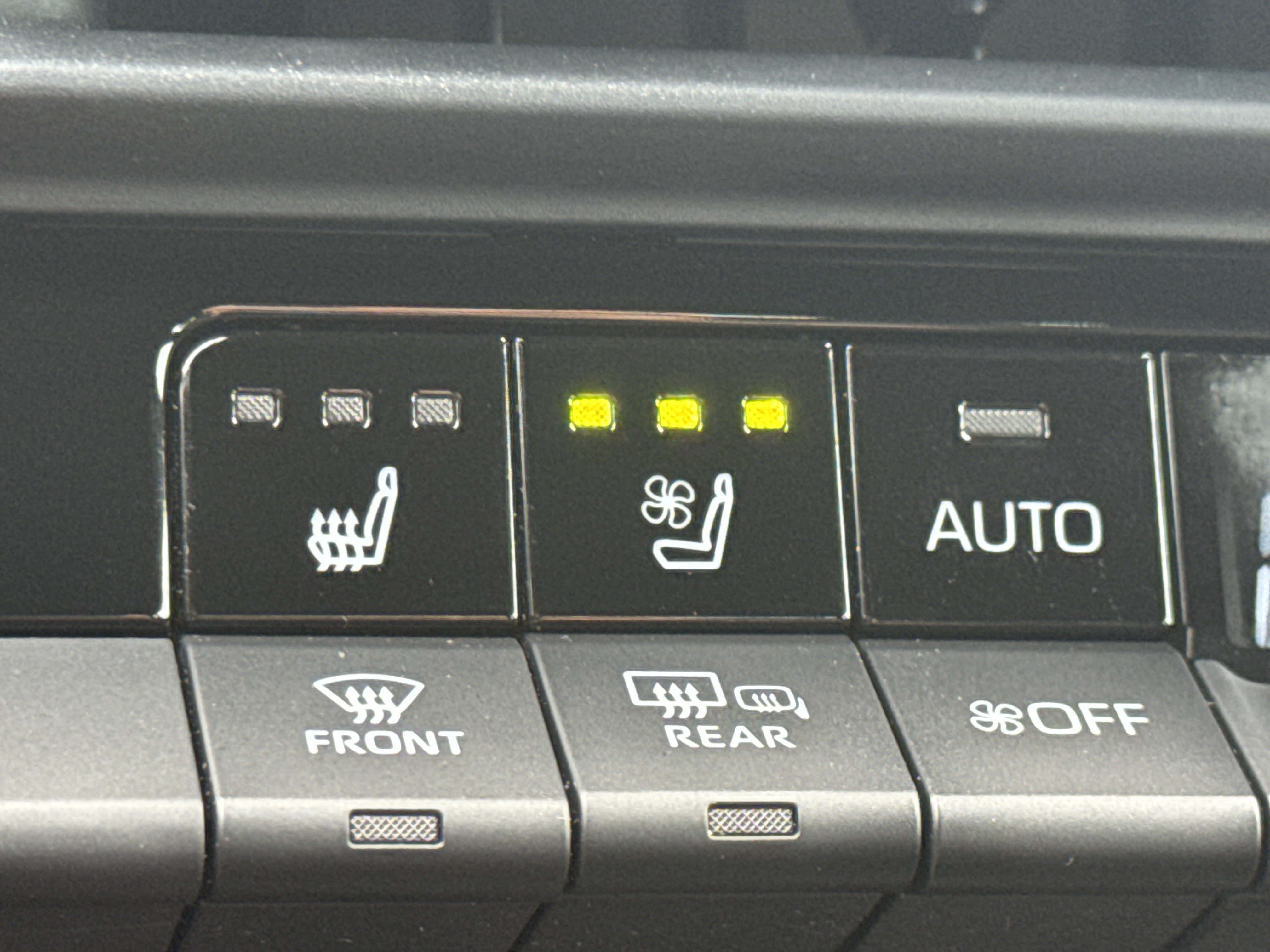 Used 2023 Toyota Crown AWD/4WD image 21