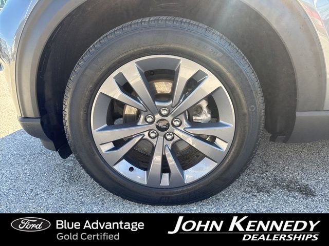 Certified 2023 Ford Explorer XLT w/ Equipment Group 202A AWD/4WD image 2