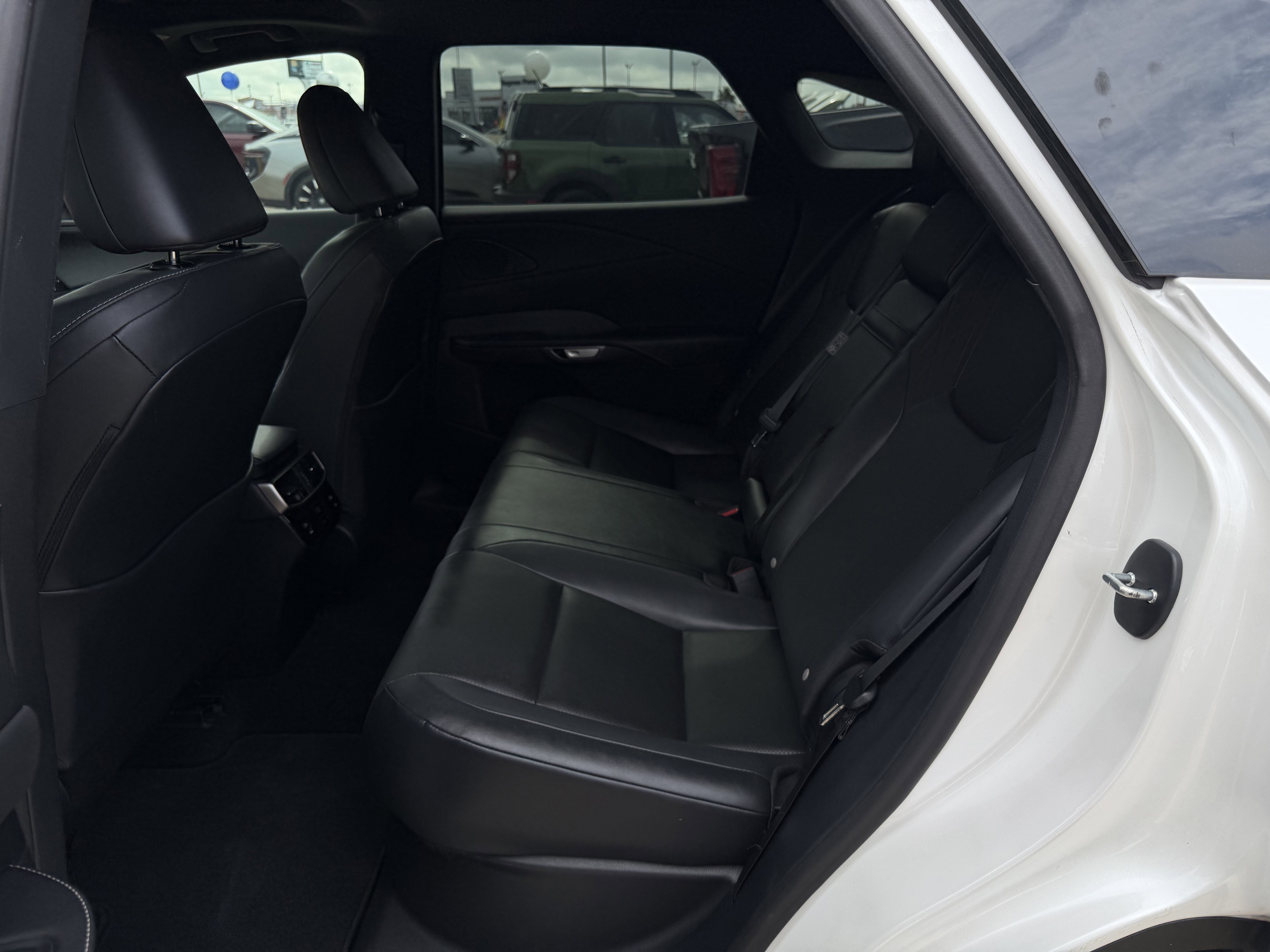 Used 2024 Lexus RX 350 Premium w/ Accessory Package (Z1) FWD image 12