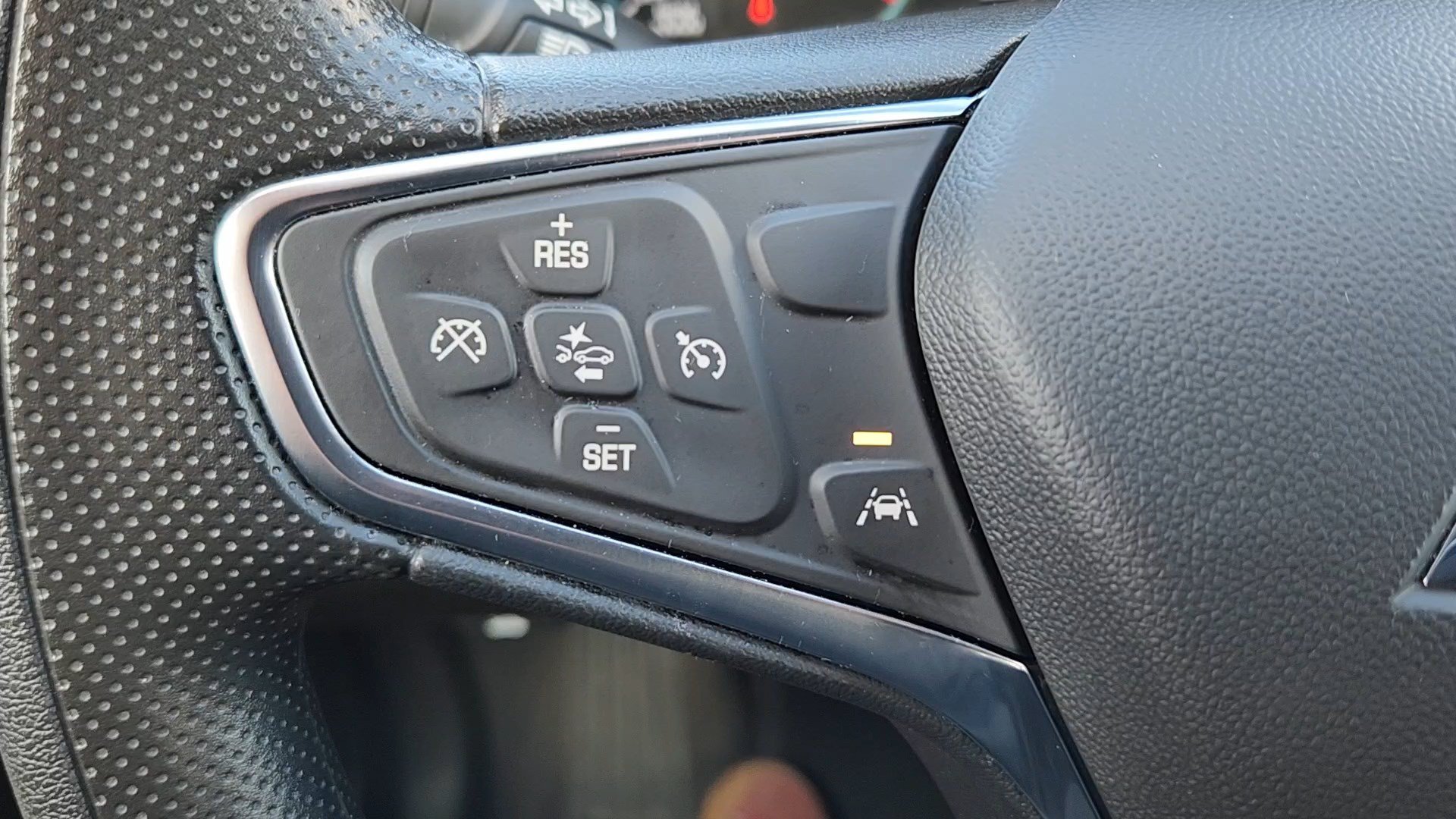 Used 2025 Chevrolet Malibu LT FWD image 12