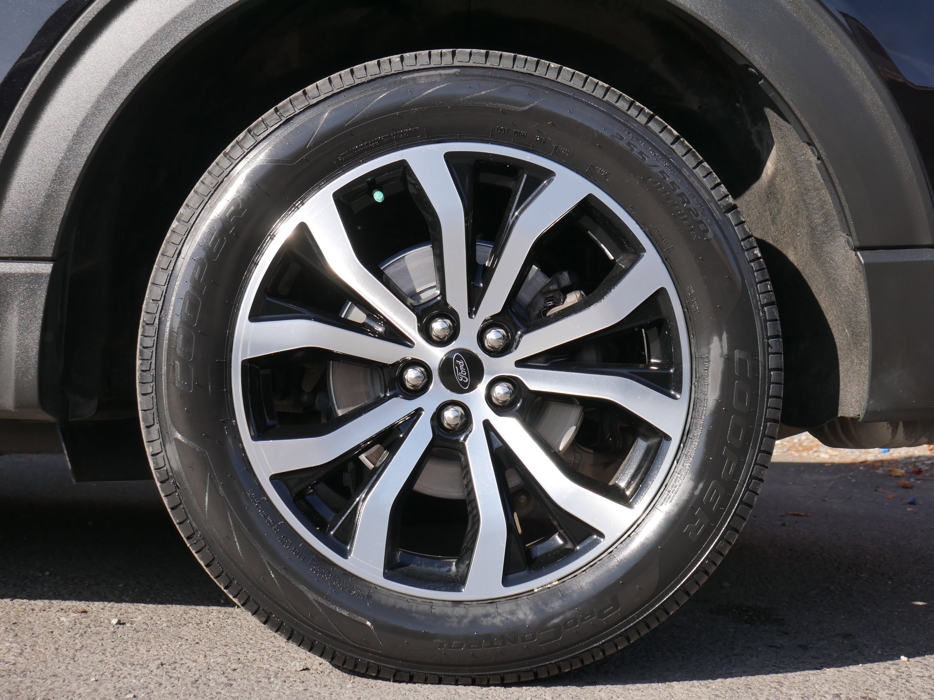 Certified 2021 Ford Explorer ST image 18