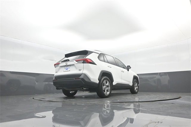 Used 2022 Toyota RAV4 XLE image 32