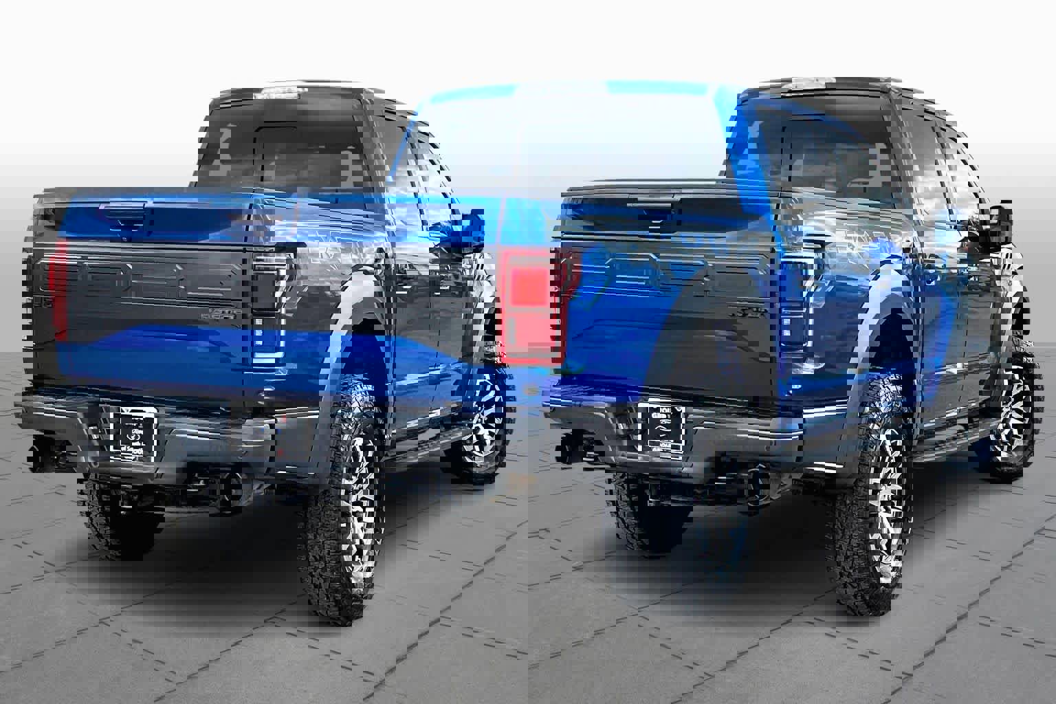 Certified 2018 Ford F150 Raptor w/ Equipment Group 802A Luxury image 3